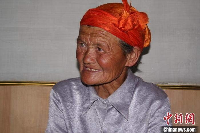 薩仁托婭拍攝的“草原母親”?！∷_仁托婭供圖