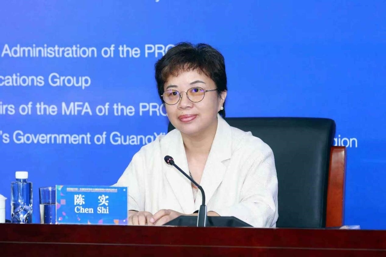 陳實(shí)主持嘉賓致辭環(huán)節(jié)。中國(guó)駐東盟使團(tuán)供圖