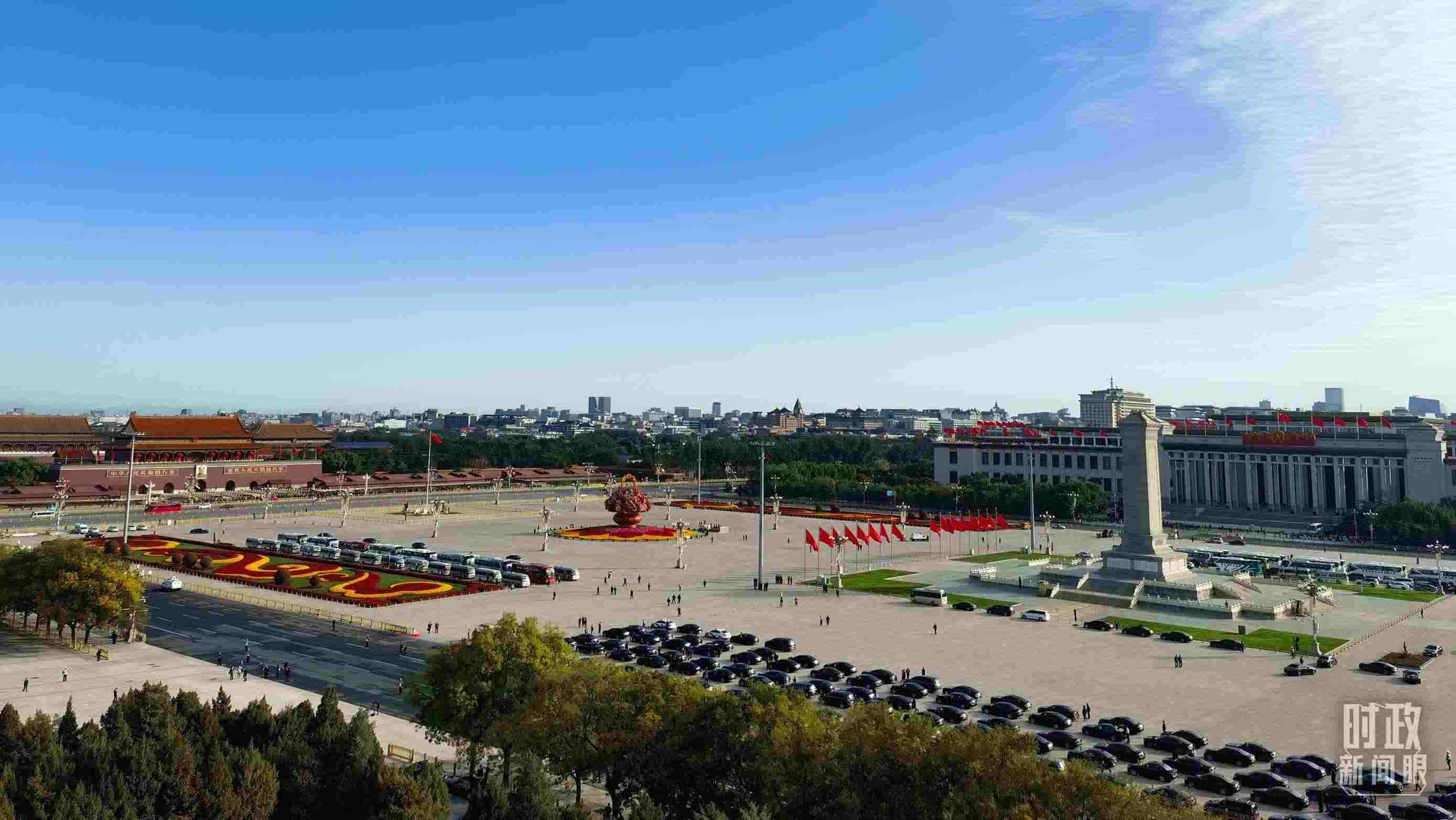 △18日的天安門(mén)廣場(chǎng)。（總臺(tái)央視記者周志國(guó)拍攝）