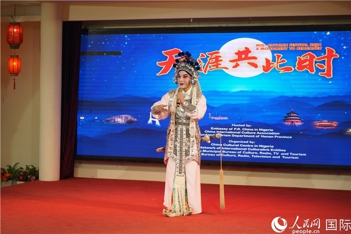 曲劇表演。人民網(wǎng)記者 姜宣攝